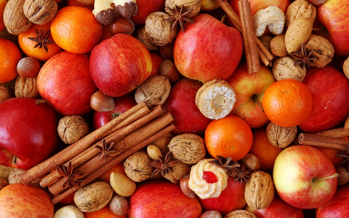 Apfel, Nuss und Mandelkern .....